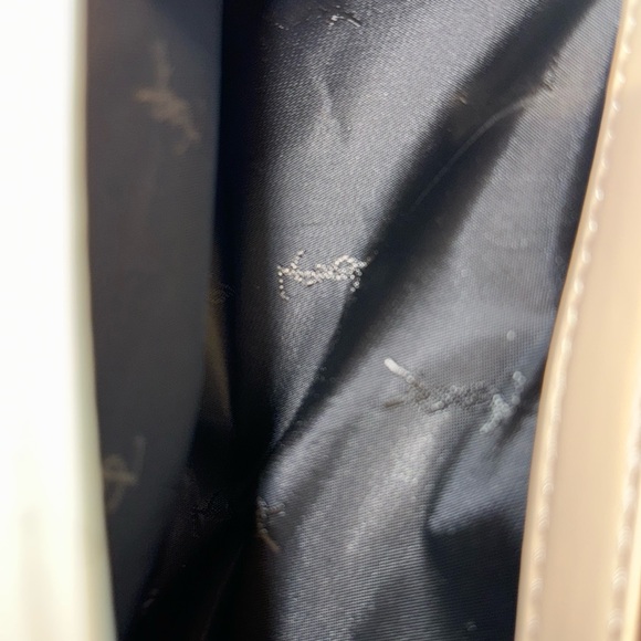 Yves Saint Laurent Cream Quilted Bag - Picture 12 of 17